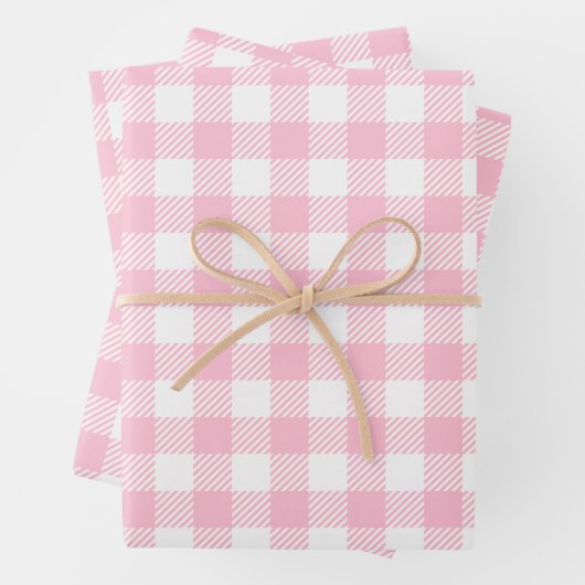 pastel roze en witte buffel geruite inpakpapier vel (In situ)
