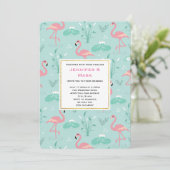 Pastel roze flamingo's op groene patroon bruiloft kaart (Staand voorkant)
