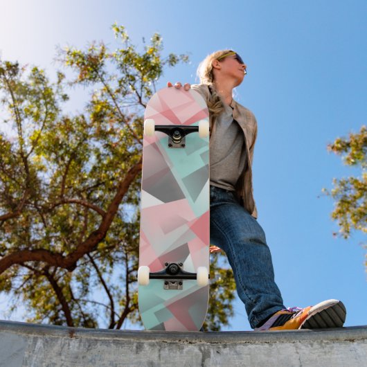 Pastel Roze Mint Green Grey White Polygon Pattern Skateboard (Buiten 1)