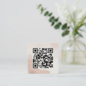 Pastel roze QR-code minimalistisch beeld Vierkante Visitekaartje (Staand voorkant)