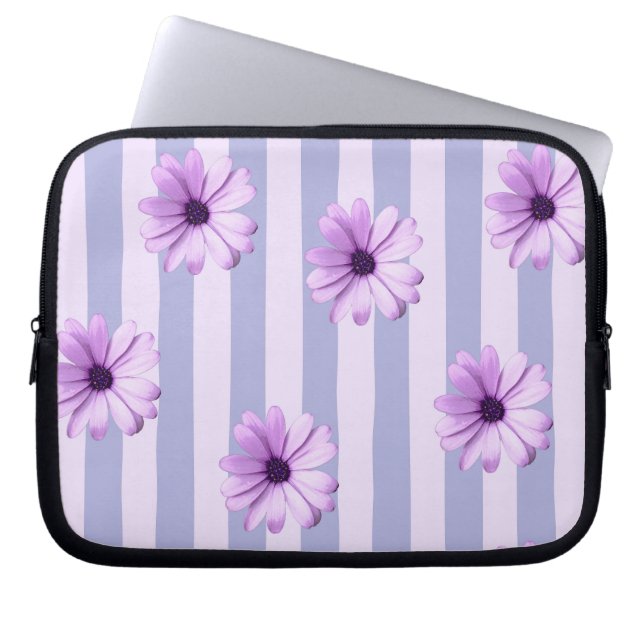 Pastel stripes pattern with Daisies Laptop Sleeve (Voorkant)