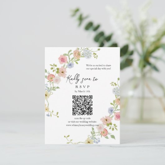 Pastel Wildflower QR Code RSVP Card (Staand voorkant)