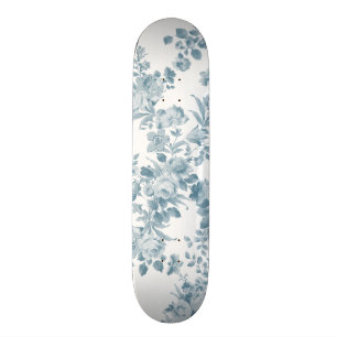 Pastelblauw wit bohemien elegant bloemmotief skateboard