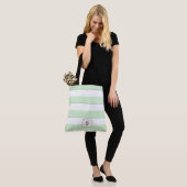 Pastelgroene strepen op elke kleur Custom Monogram Tote Bag (Op model)