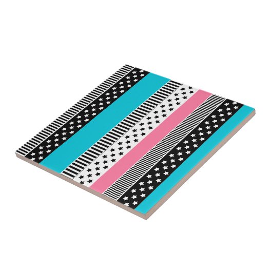 Patchwork gemaakt van veelkleurige stroken stof i tegeltje (Zijkant)