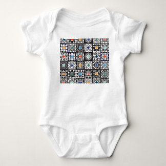 Patchwork Maori: Etnisch tapijtontwerp. Romper