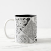 Patchwork noir et blanc Dentelle de café Mug (Gauche)