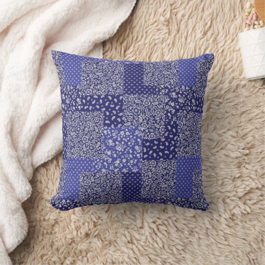Patchwork Pattern Chintz Shades of Blue Polka Dot Kussen (Deken)