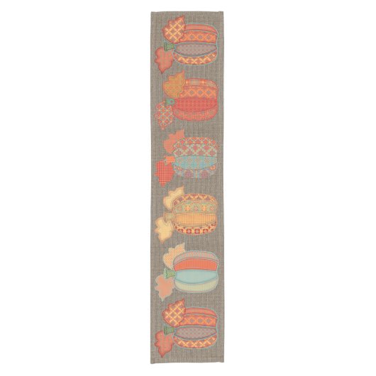 Patchwork Pumpkins op Faux Burlap Table Runner Korte Tafelloper (Voorkant)