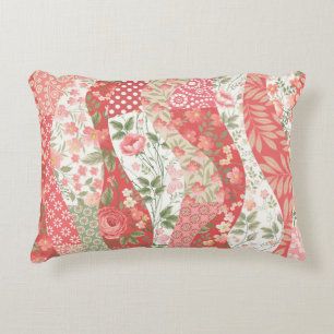 Patchwork rozen: naadloos patroonontwerp. accent kussen
