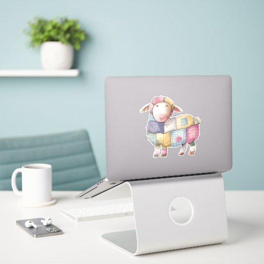 Patchwork Schaap Sticker (Laptop op bureau)