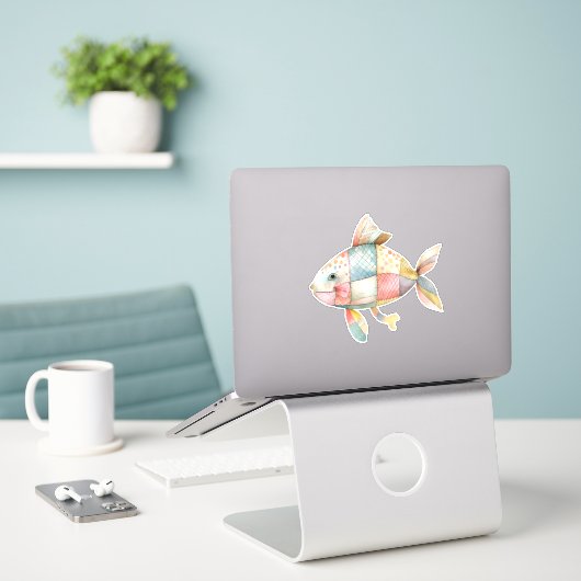 Patchwork Vis Sticker (Laptop op bureau)