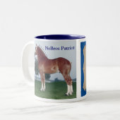 Patriote de NeBros et tasse de signe (Devant gauche)