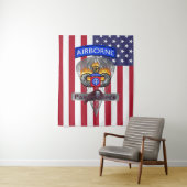 Patriotic 82nd Airborne Division Silver Chute Wandkleed (In situ)