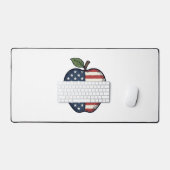 Patriotic Apple Vintage Engraving Vector Design_1 (Clavier et souris)