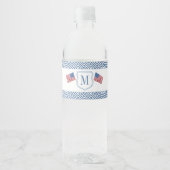 Patriottisch rood wit blauw monogram bruiloft waterfles etiket (Voorkant)