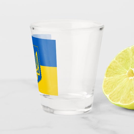 Patriottisch schot met vlag van Oekraïne Shot Glas (Rechts)