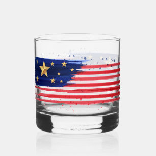 Patriottische kwaststreek vlag met gouden steracce whisky glas