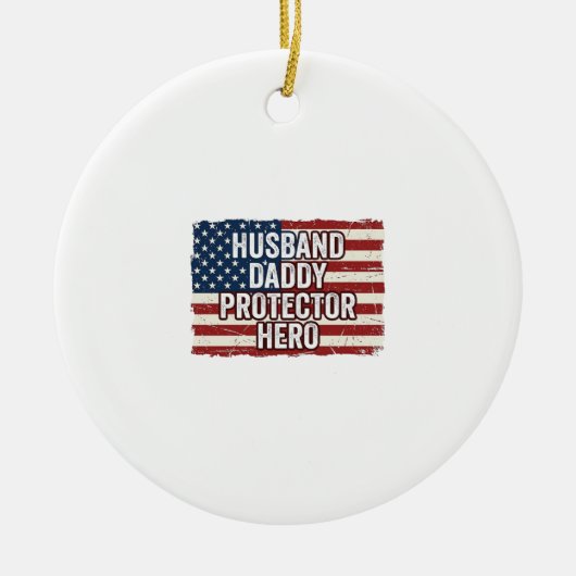 Patriottische man papa beschermer held vlag shirt keramisch ornament (Voorkant)