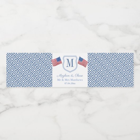 Patriottische Monogram Amerikaanse vlaggen Bruilof Waterfles Etiket (Enkel label)