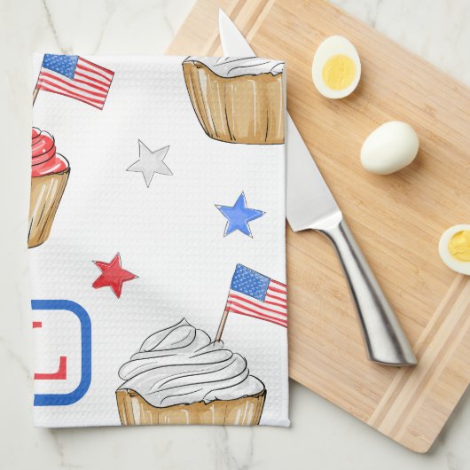Patriottische Rood Wit Blauw Vlag Cupcakes Monogra Theedoek (Quarter Fold)