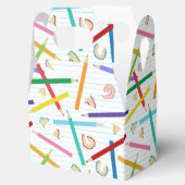 Patroon met gekleurde pennen bedankdoosjes