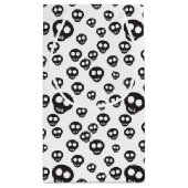 Patroon met zwarte schedels op wit klein cadeauzakje (Achterkant)