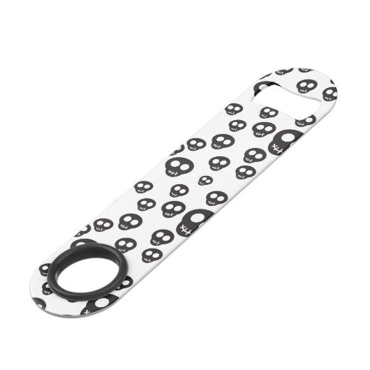 Patroon met zwarte schedels op wit speed flessenopener (Achterkant Gekanteld)