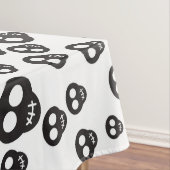 Patroon met zwarte schedels op wit tafelkleed (Voorbeeld)