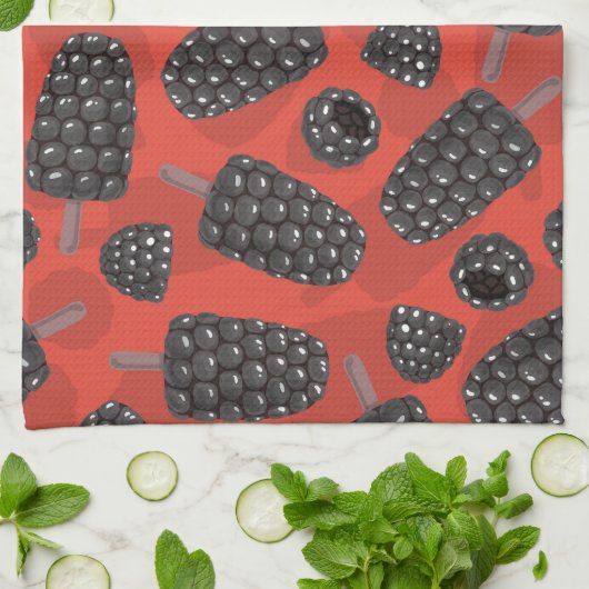 Patroon op zwarte bessen en zwarte bessen theedoek (Gevouwen)