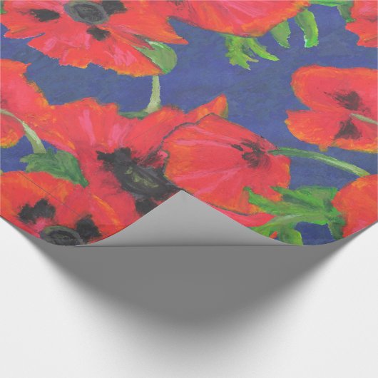Patroon rode en zwarte oosterse papaver op blauw cadeaupapier (Hoek)