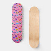 Patroon roonroze vlinders skateboard (Voorkant)