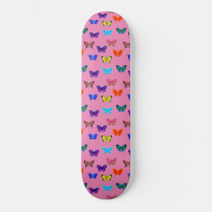 Patroon roonroze vlinders skateboard