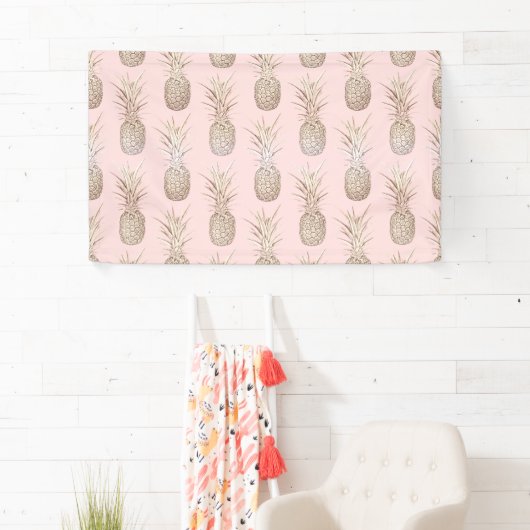 patroon van ananassen met gulden en blozen spandoek (Insitu)