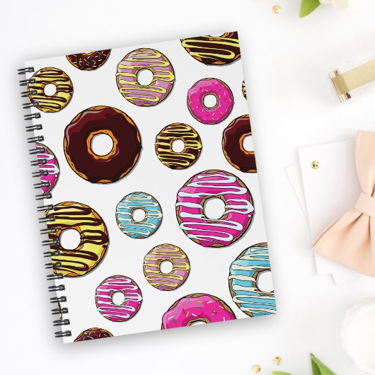 patroon van donuts, kleurrijke donuts, sproeten notitieboek