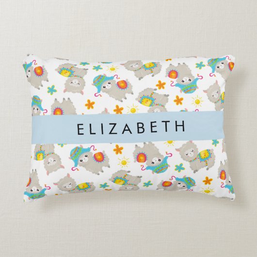 Patroon van lama's, alpakka's, bloemen, uw naam accent kussen (Voorkant)