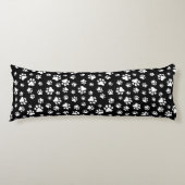 Patroon van Paws, Paw Prints, zwart en wit Lichaamskussen (Voorkant)