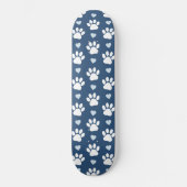 Patroon van poten, reuzenpoten, witte poten, blauw skateboard (Voorkant)