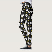 Patroon van poten, reuzenpoten, witte poten, goudh leggings (Links)