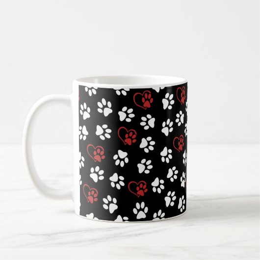 Patroon van poten, witte poten, rode poten, harten koffiemok (Links)