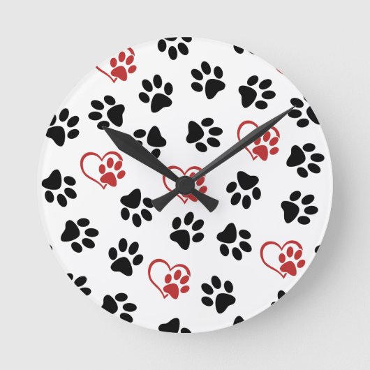 Patroon van poten, zwarte poten, rode poten, harte ronde klok (Voorkant)