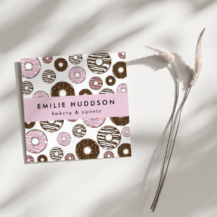patroon van roze donuts, koekjeswinkel, gebak vierkante visitekaartje