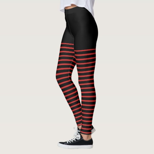 Patroonstrips met zwarte en rode strepen leggings (Links)