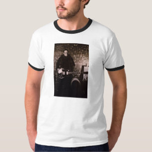 Paul E avec le T-shirt de boa