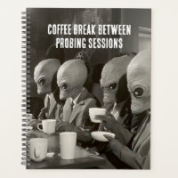 Pause café après des enlèvements d'Aliens