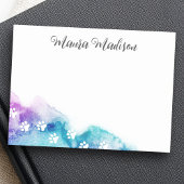 Paw-afdrukken op paarse waterverf van aqua post-it® notes