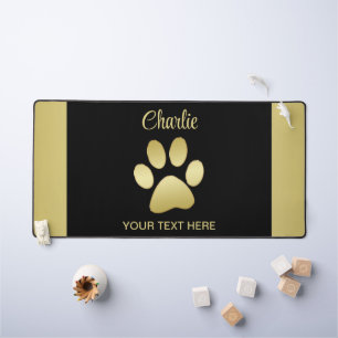 Paw chien brillant or sur arrière - plan noir