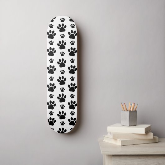 Paw Pattern, Dog Paws, Paw Prints, Black and White Skateboard (Muurkunst)