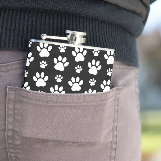 Paw Pattern, Paw Prints, Dog Paws, Black and White Heupfles (Voorbeeld)