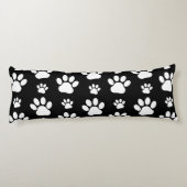 Paw Pattern, Paw Prints, Dog Paws, Black and White Lichaamskussen (Achterkant)